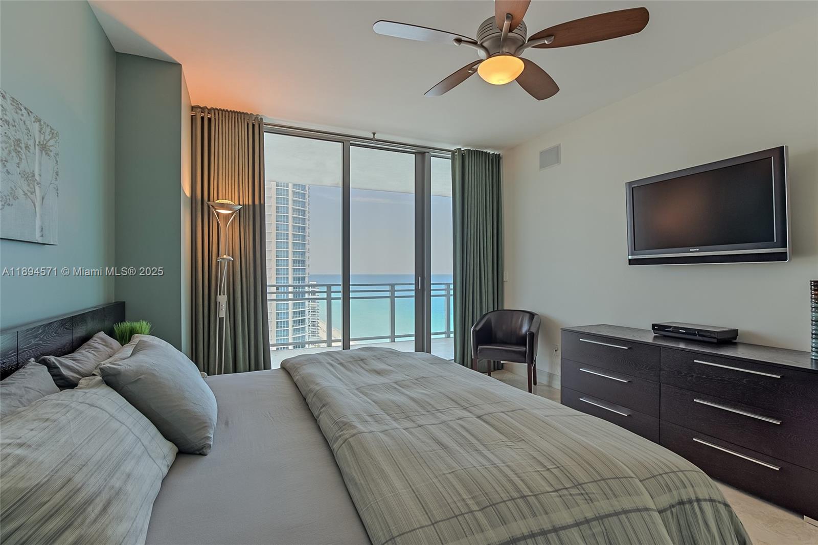DIPLOMAT OCEANFRONT RESID - Residential Lease