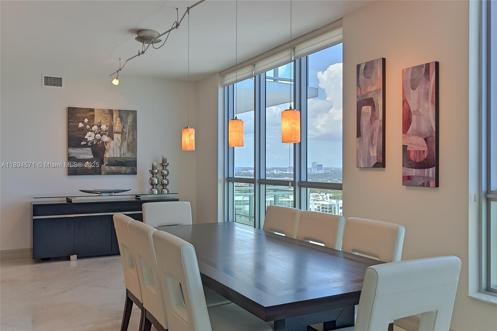 DIPLOMAT OCEANFRONT RESID - Residential Lease