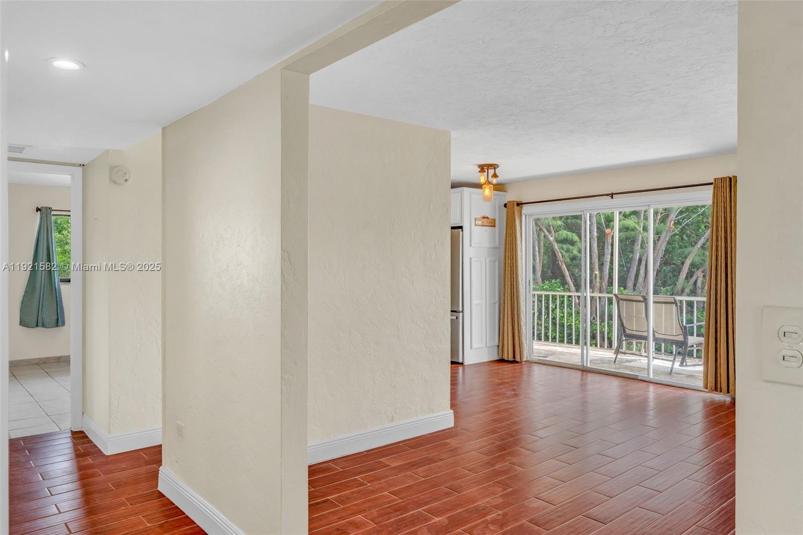 SOUTH CREEK VILLAGE - Residential