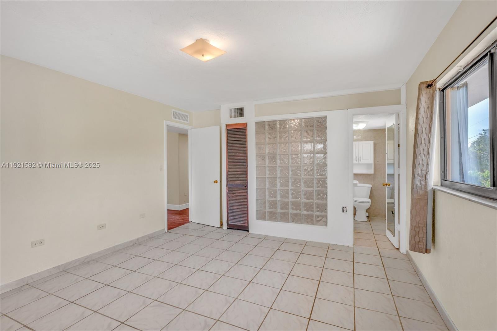 SOUTH CREEK VILLAGE - Residential