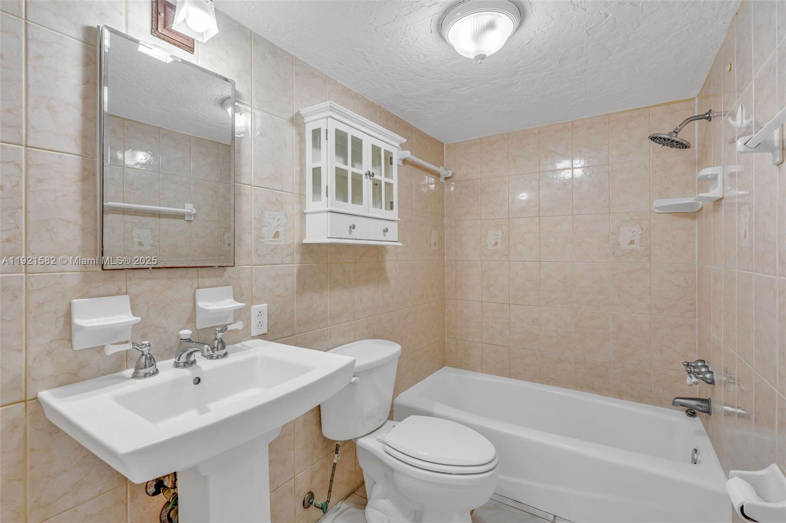 SOUTH CREEK VILLAGE - Residential