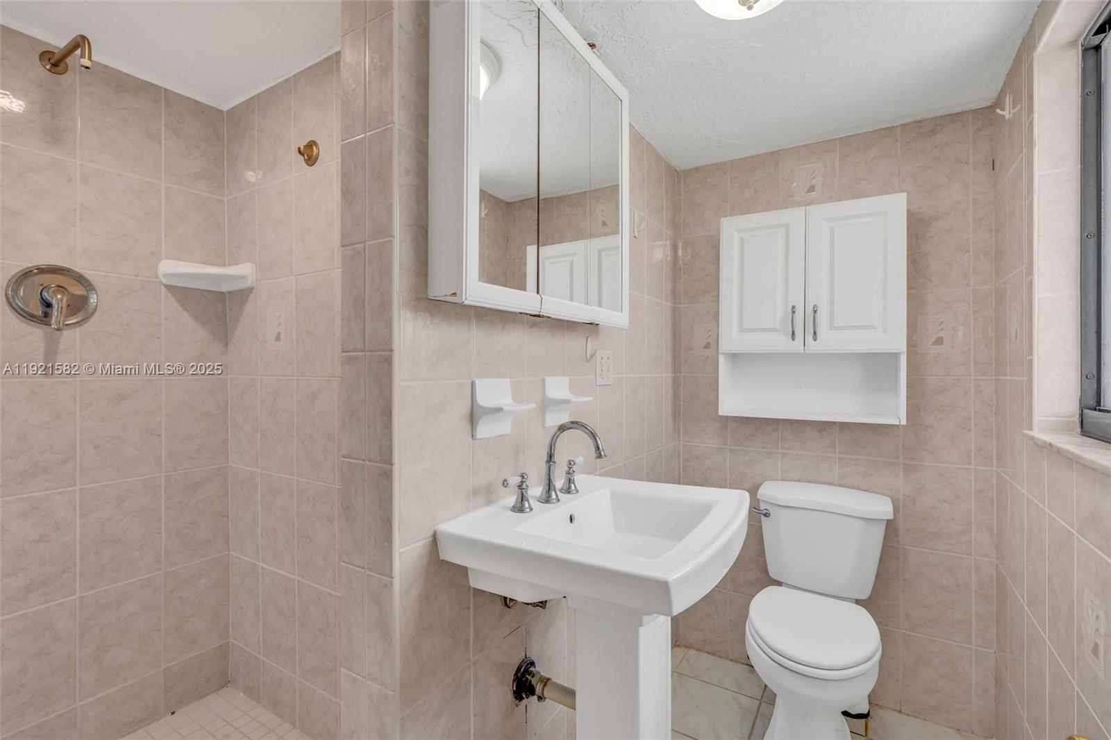 SOUTH CREEK VILLAGE - Residential