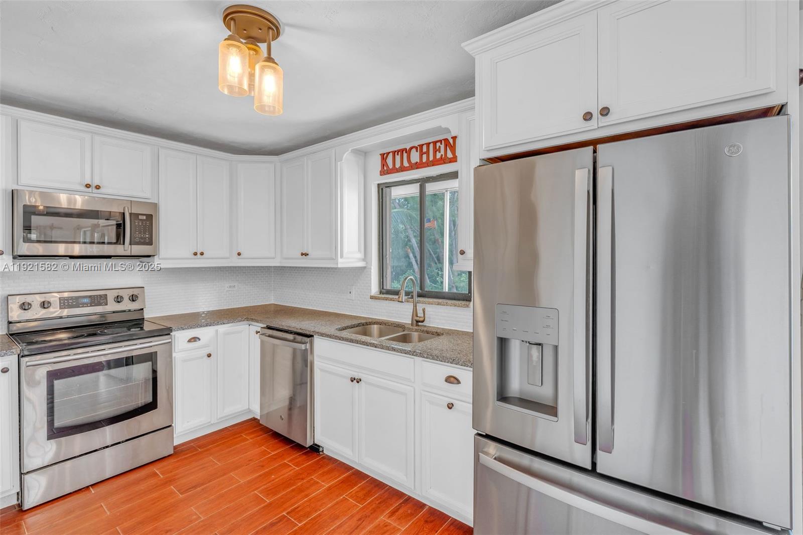 SOUTH CREEK VILLAGE - Residential