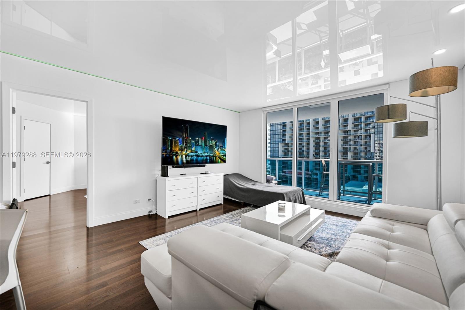 RONEY PALACE CONDO - Residential