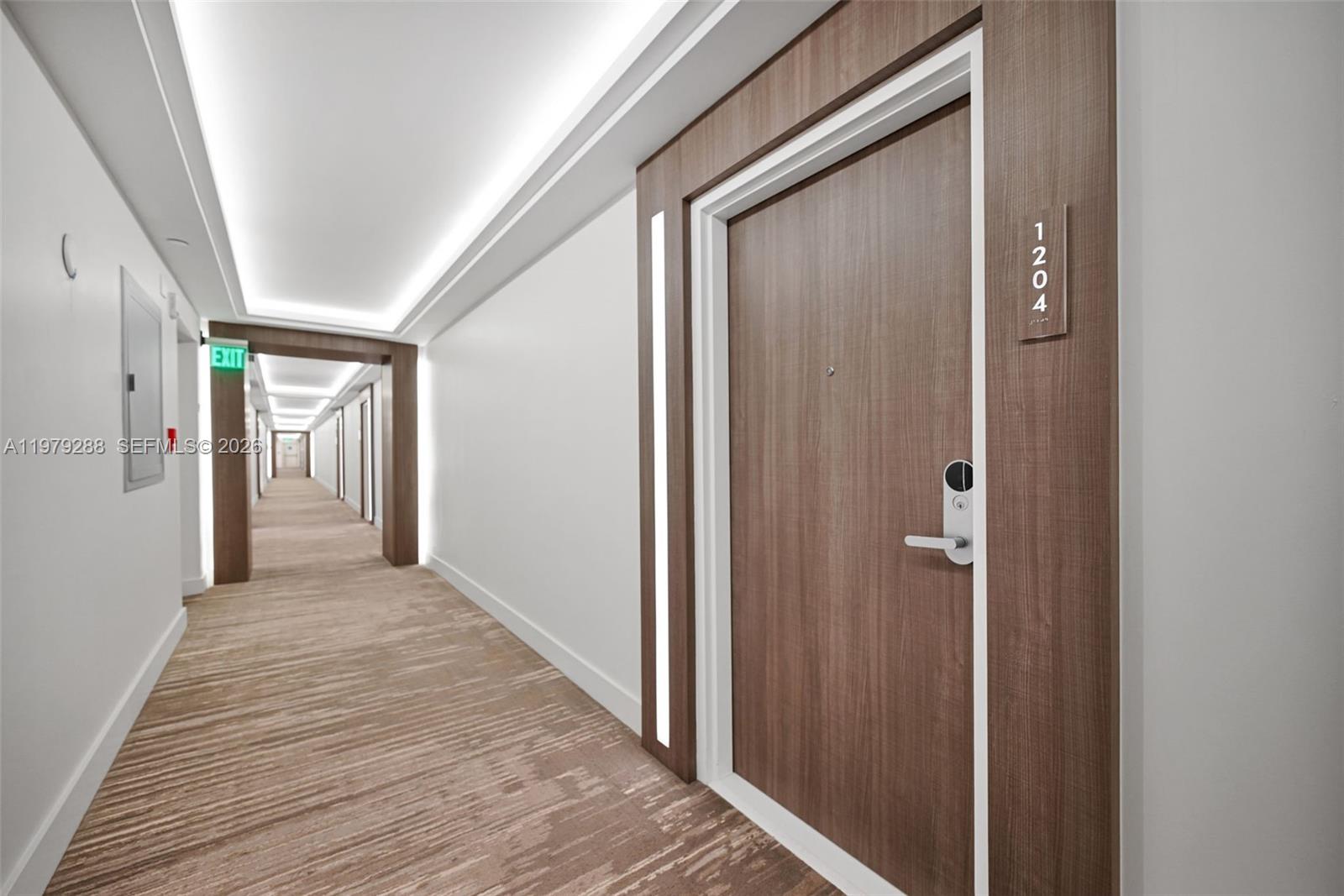 2301 Collins Ave 1204