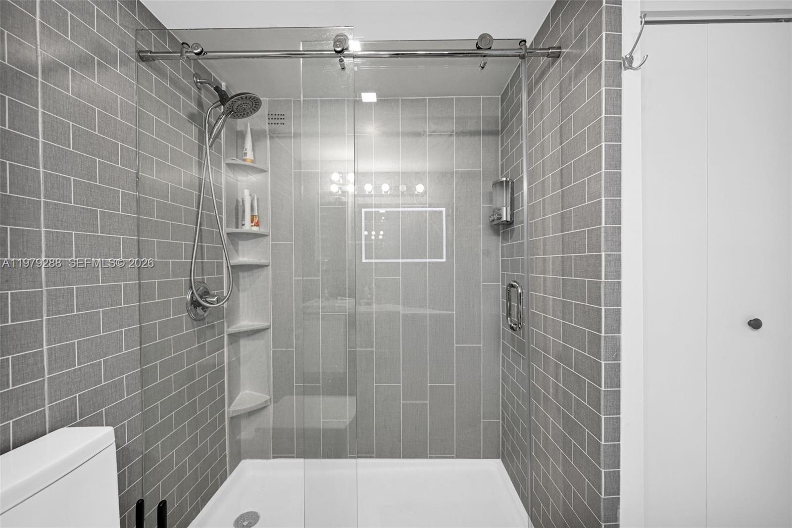 RONEY PALACE CONDO - Residential