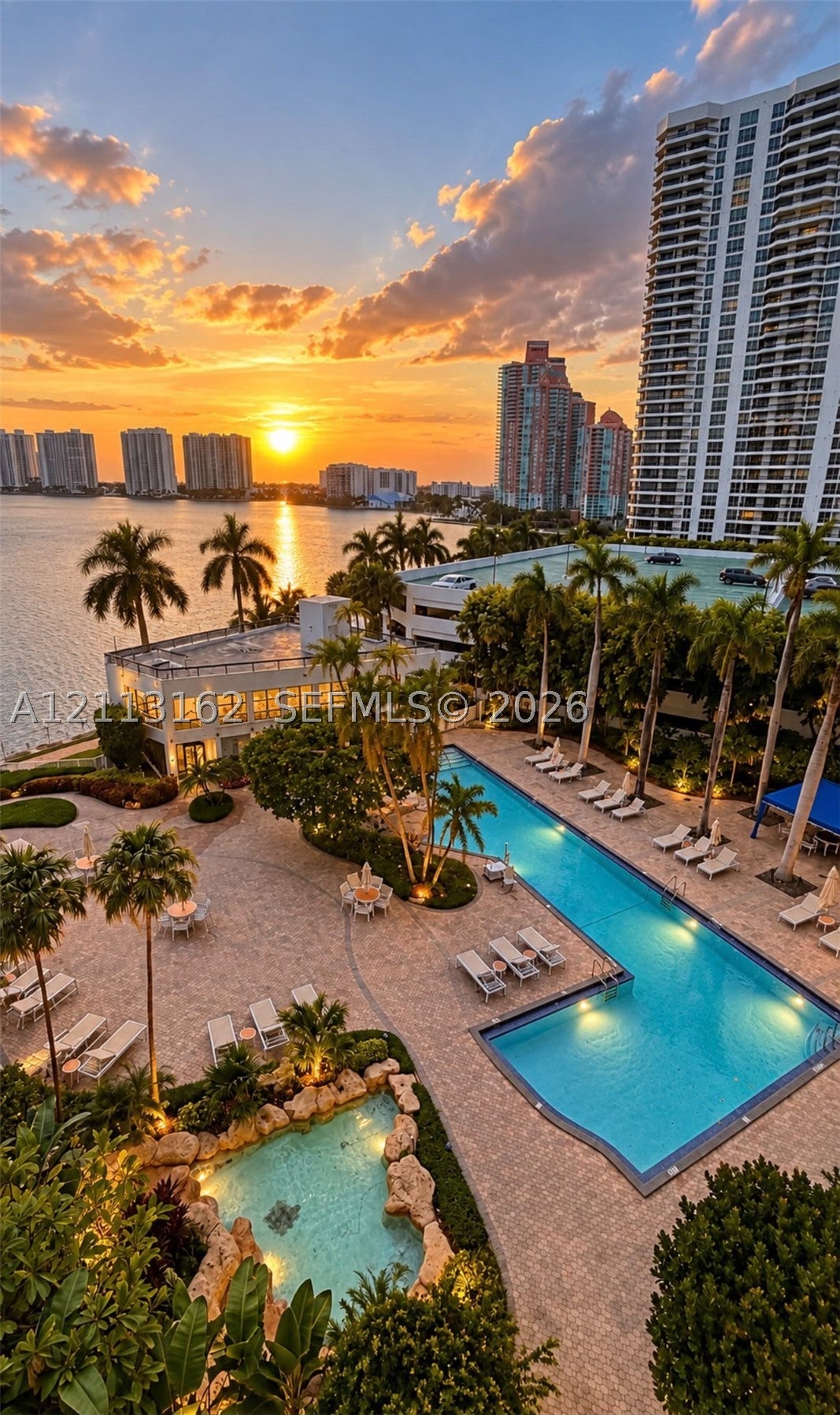 3600 Mystic Pointe Dr 703