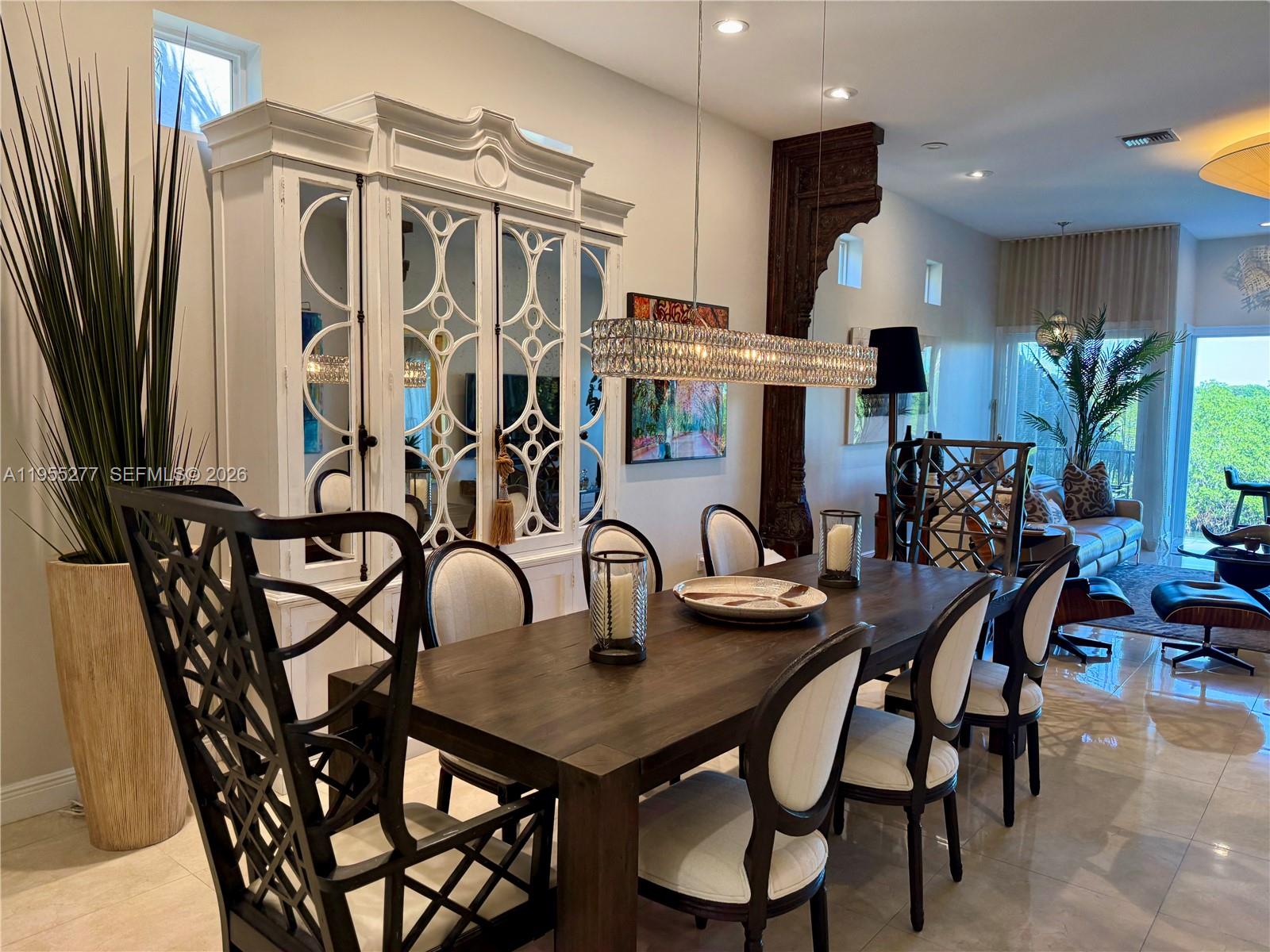 ROYAL HARBOUR YACHT CLUB - Residential