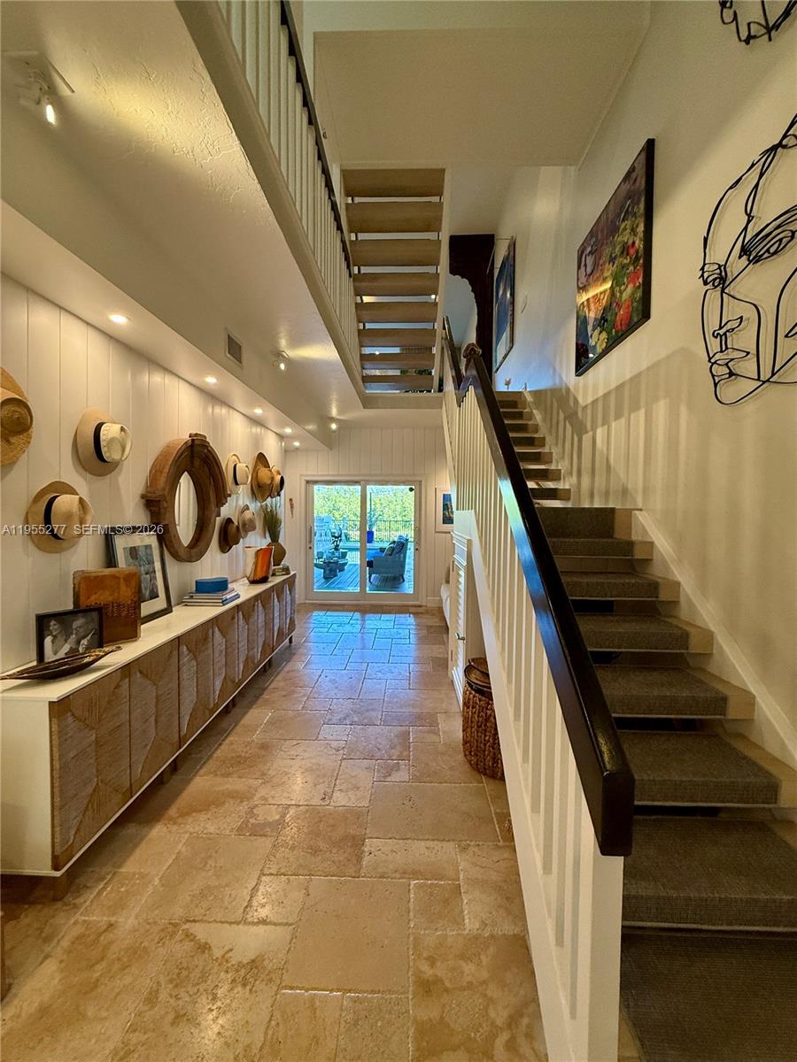 ROYAL HARBOUR YACHT CLUB - Residential