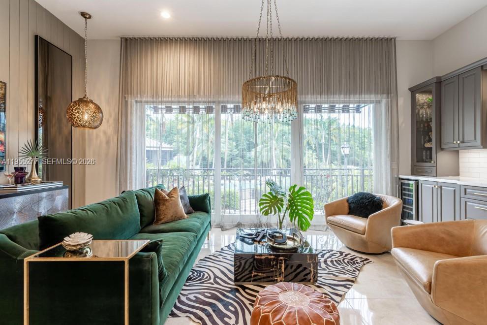 ROYAL HARBOUR YACHT CLUB - Residential