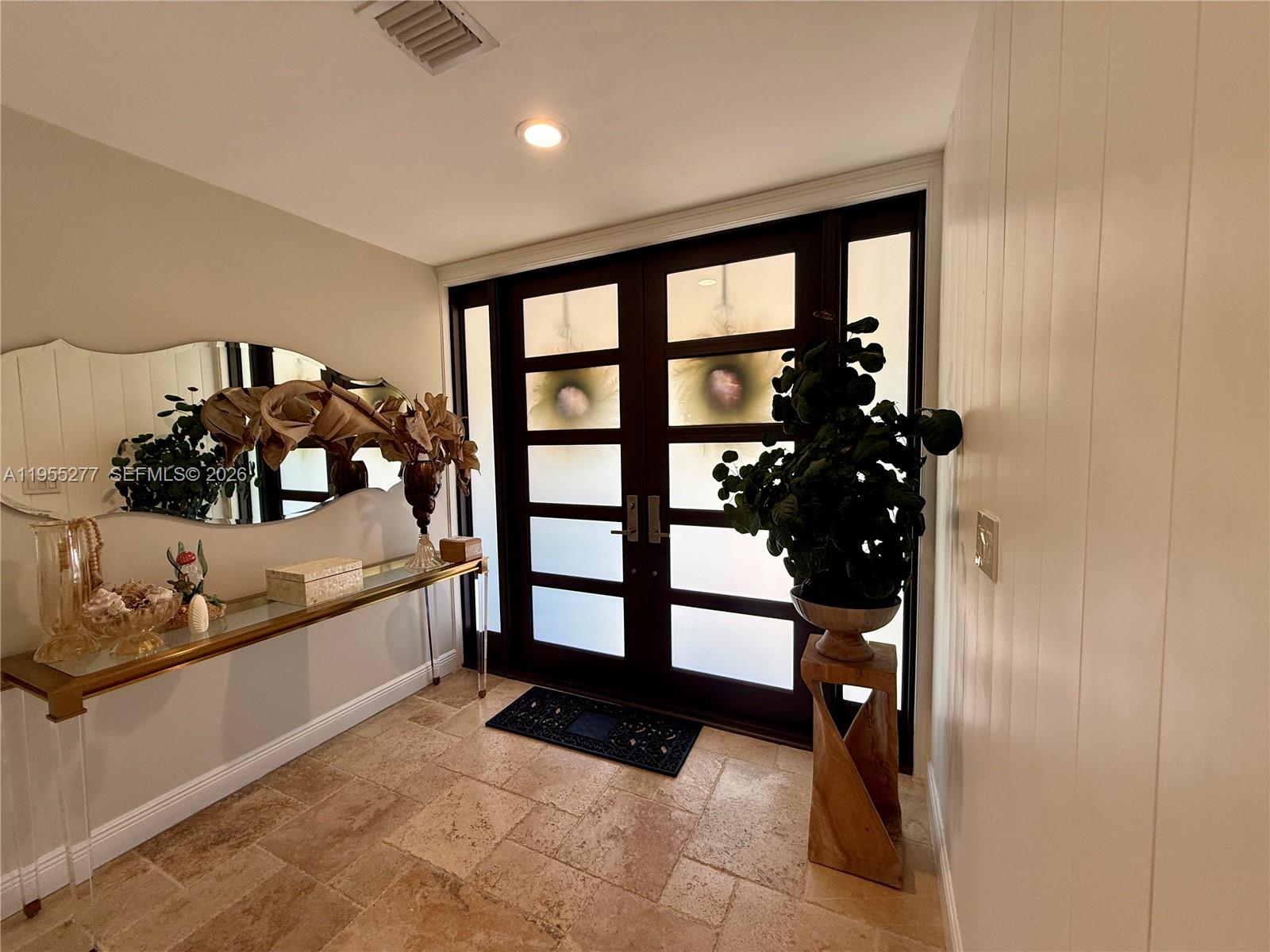 ROYAL HARBOUR YACHT CLUB - Residential