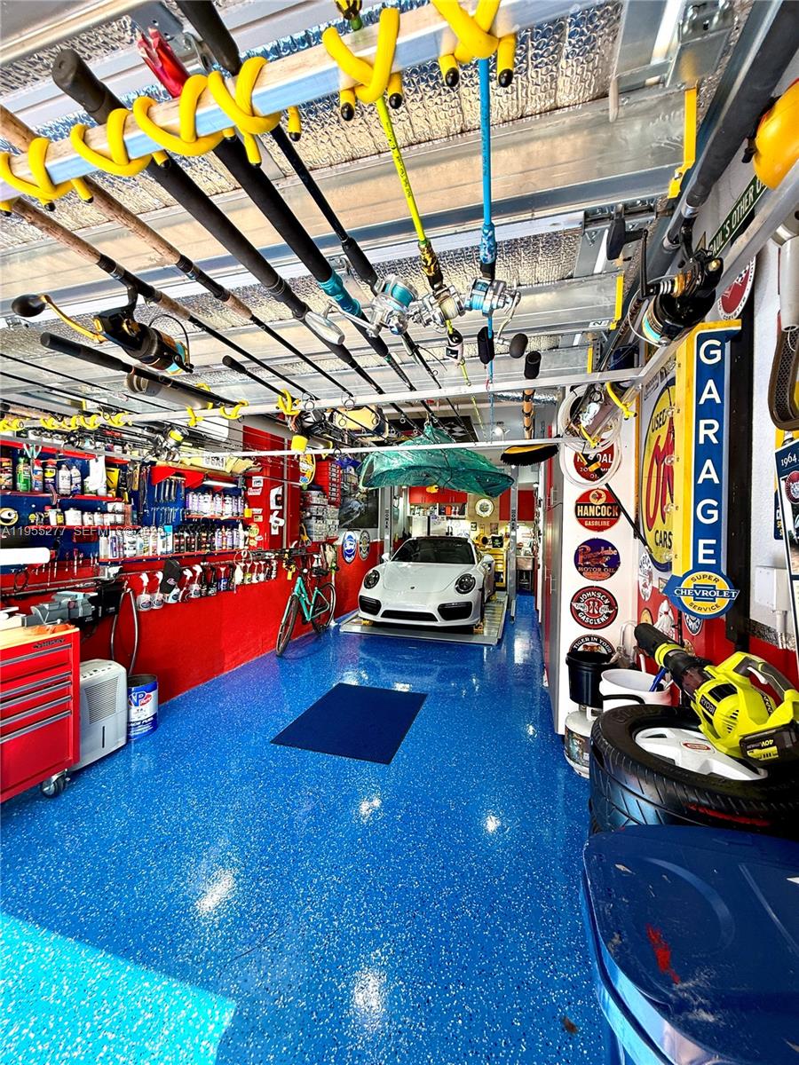 ROYAL HARBOUR YACHT CLUB - Residential