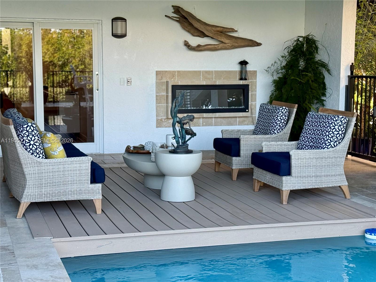 ROYAL HARBOUR YACHT CLUB - Residential