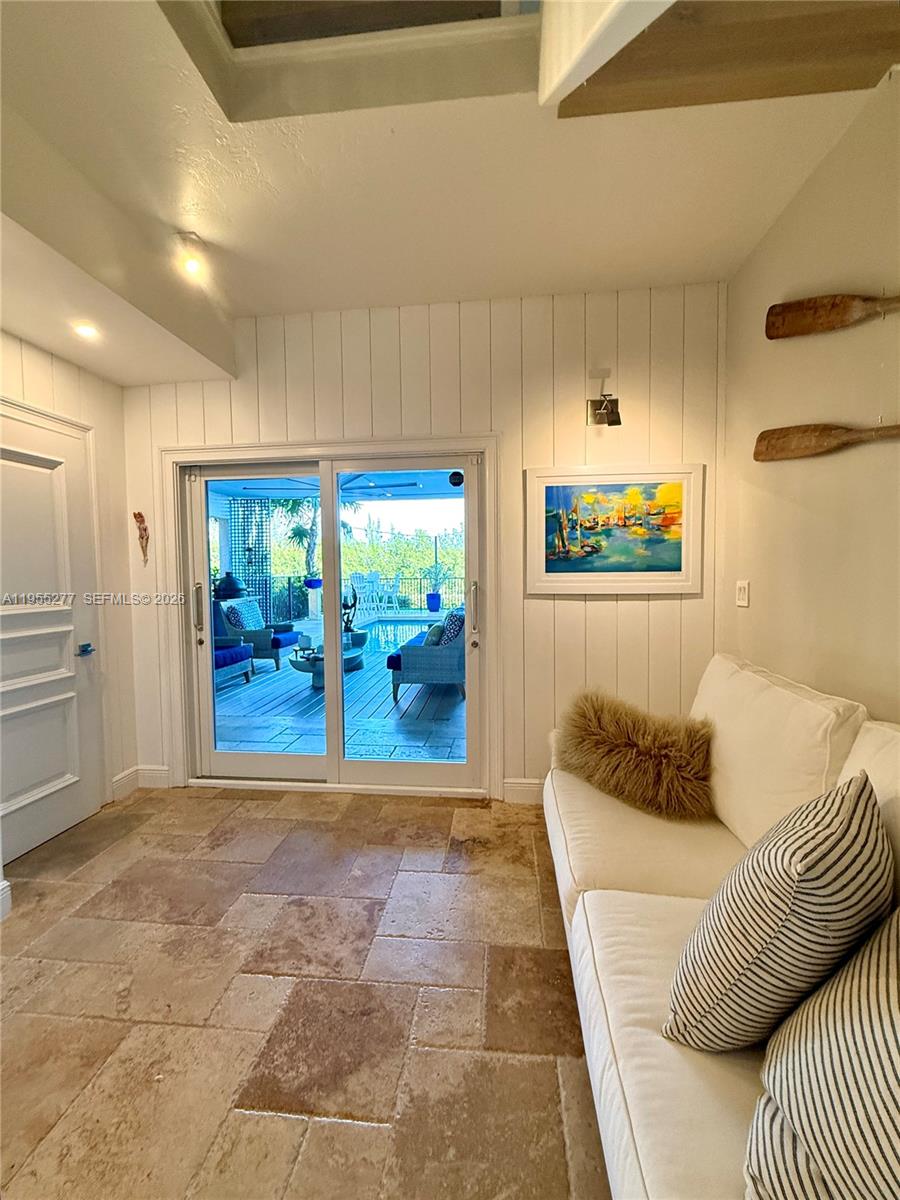 ROYAL HARBOUR YACHT CLUB - Residential