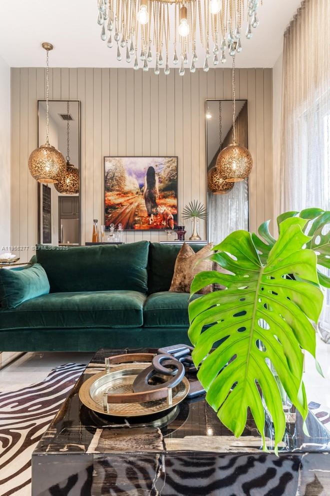 ROYAL HARBOUR YACHT CLUB - Residential