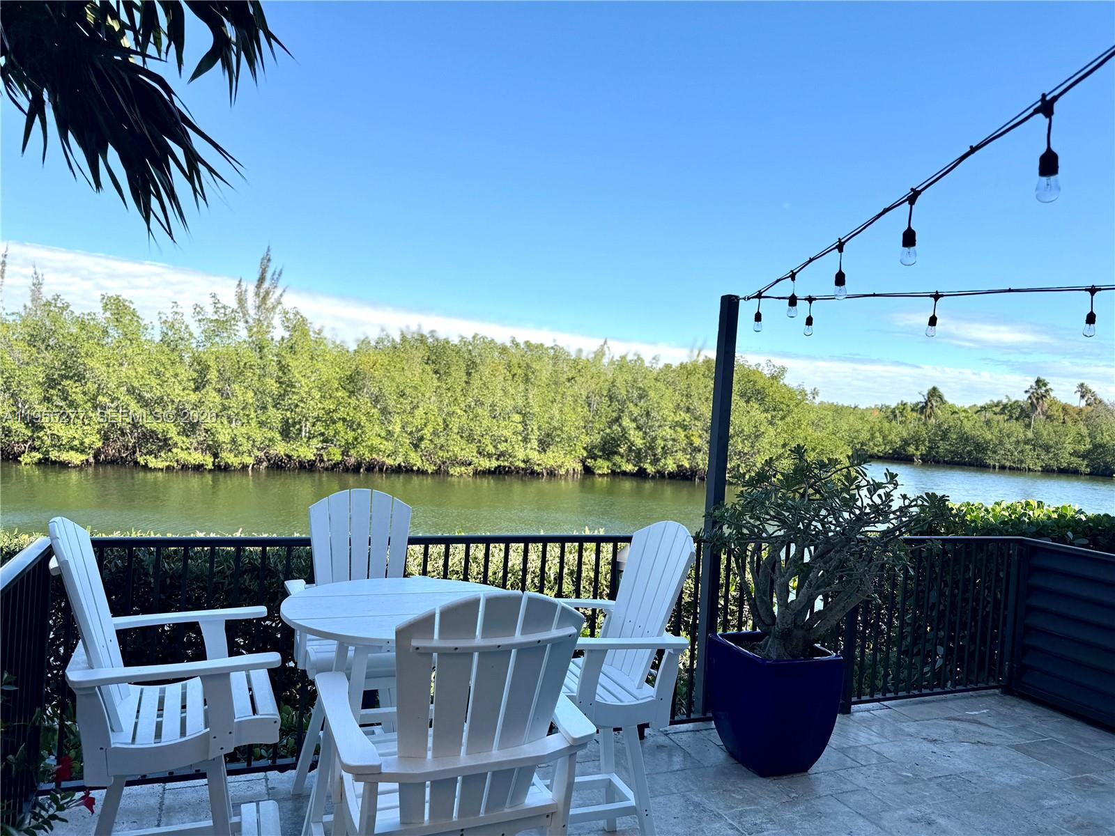 ROYAL HARBOUR YACHT CLUB - Residential