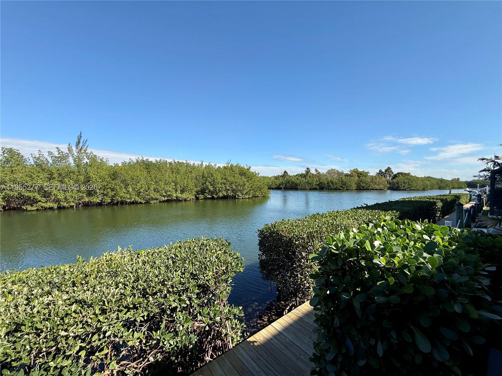 ROYAL HARBOUR YACHT CLUB - Residential