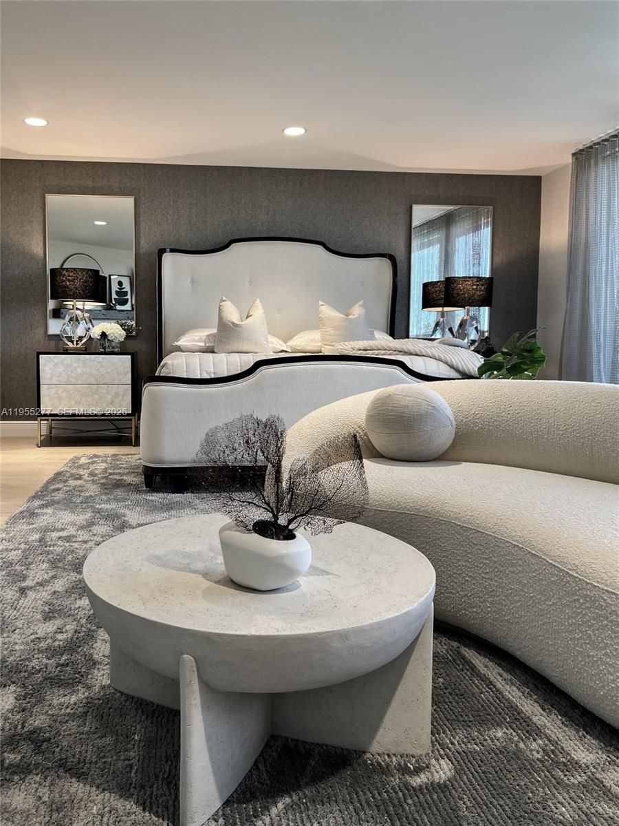 ROYAL HARBOUR YACHT CLUB - Residential