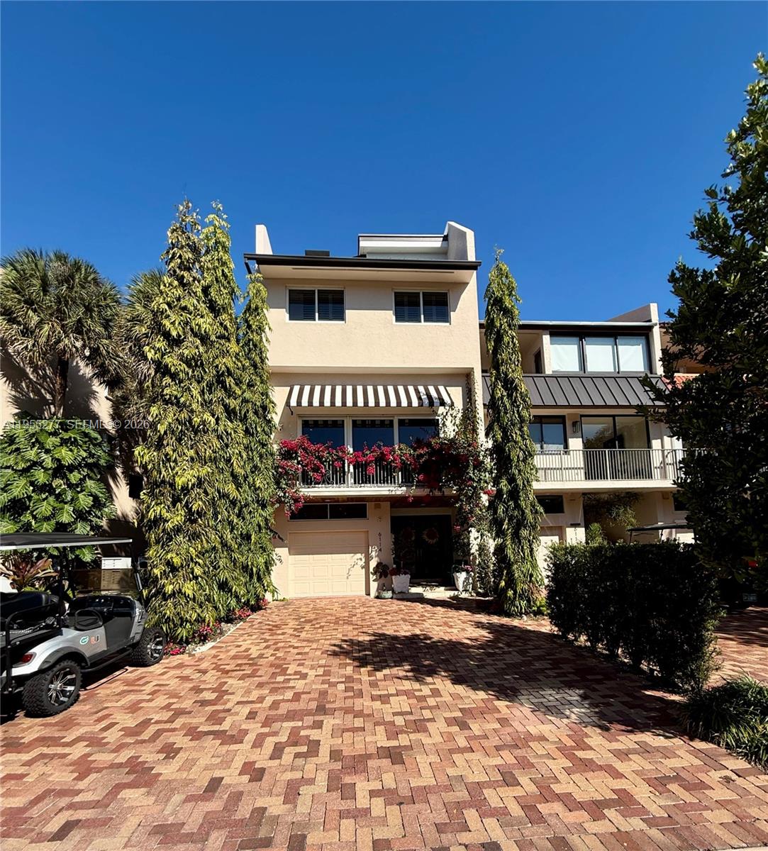 ROYAL HARBOUR YACHT CLUB - Residential