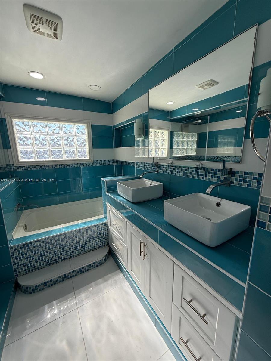 CAROL CITY 1 ST ADDN - Residential Lease