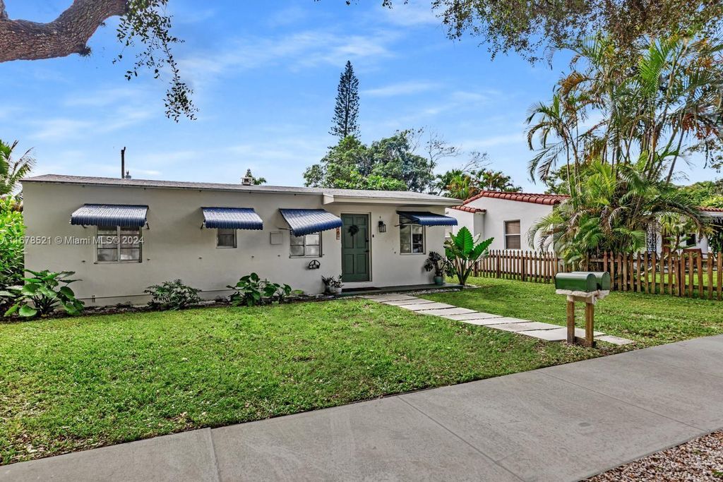 Photo of 2526 Mckinley St #2526, Hollywood, FL 33020 (MLS # A11678521)