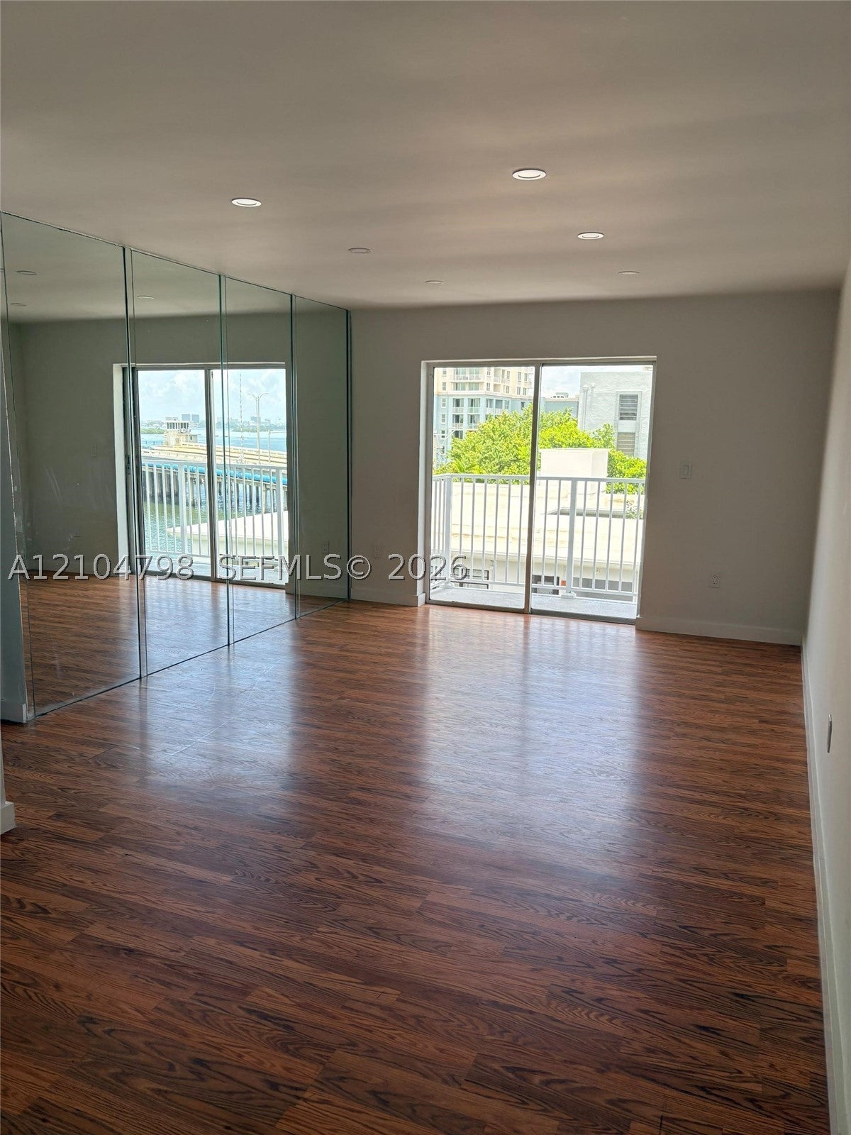 7825 NE Bayshore Ct 501