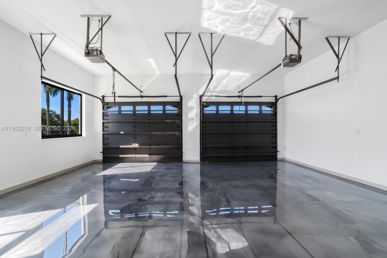 LINDBERGH'S LANDING - Residential