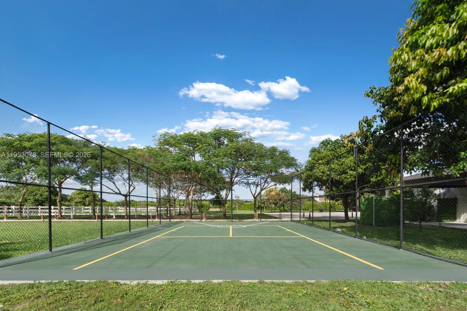 LINDBERGH'S LANDING - Residential