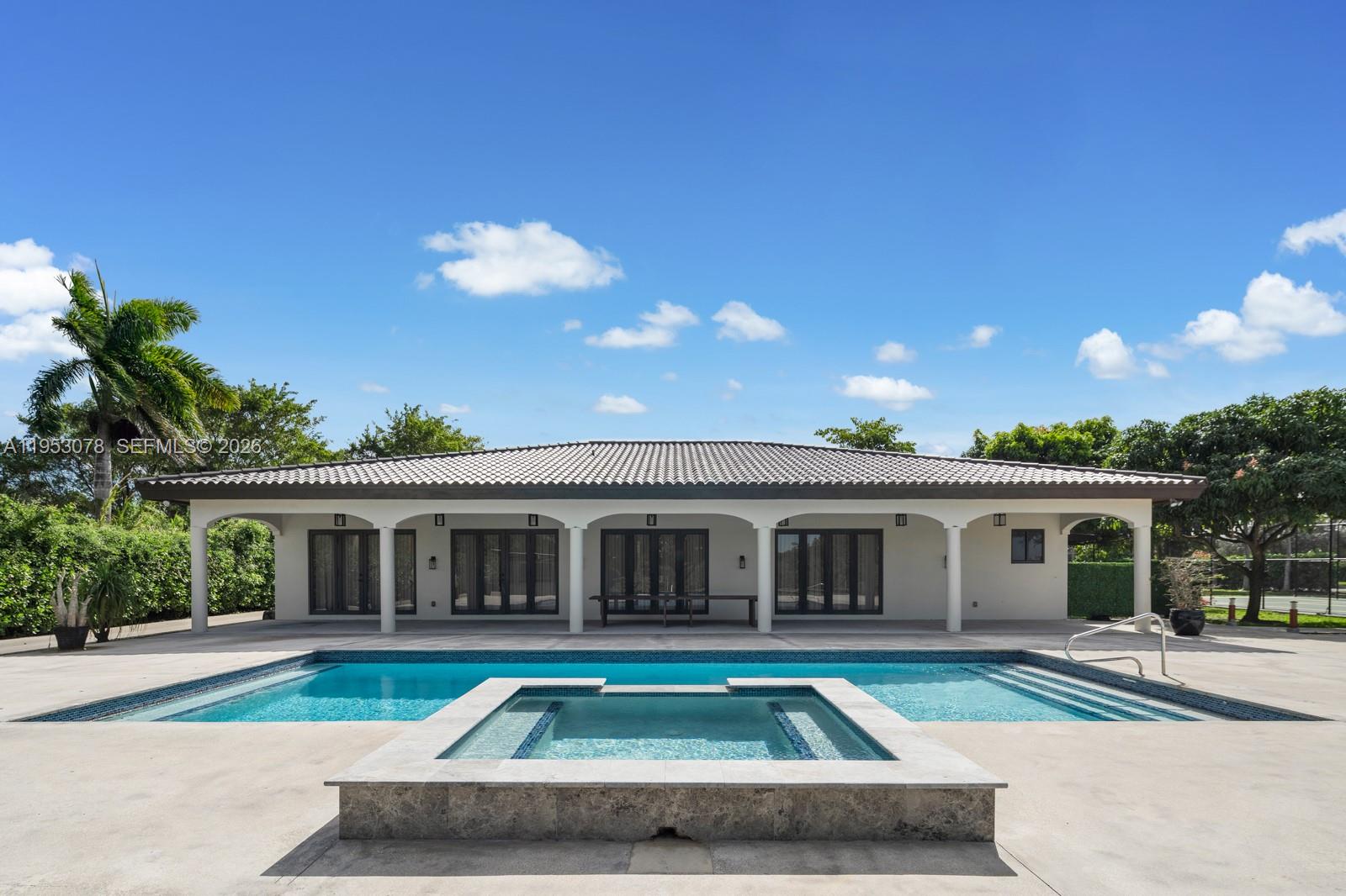 LINDBERGH'S LANDING - Residential