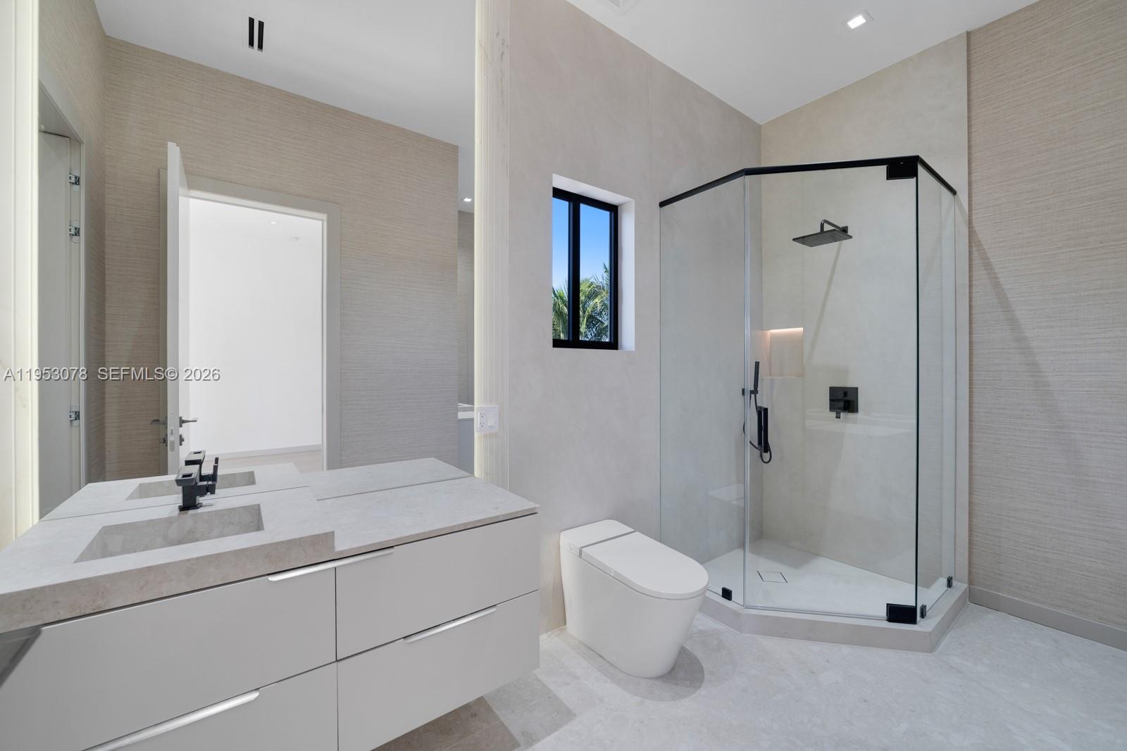 LINDBERGH'S LANDING - Residential