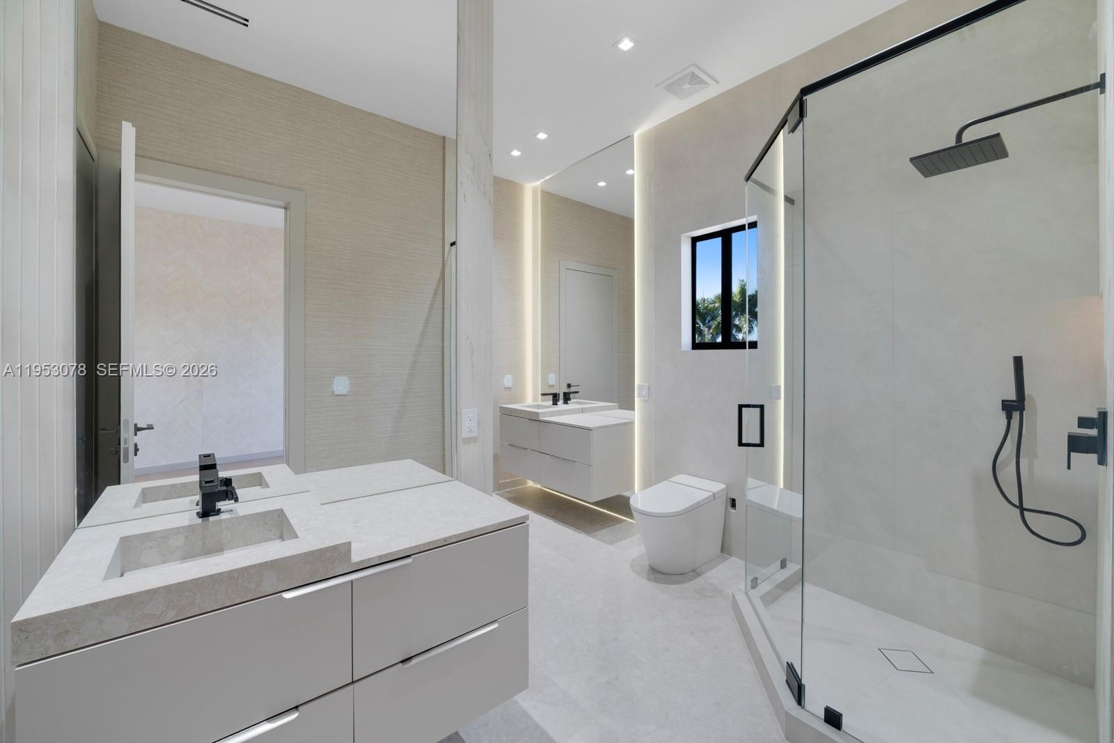 LINDBERGH'S LANDING - Residential