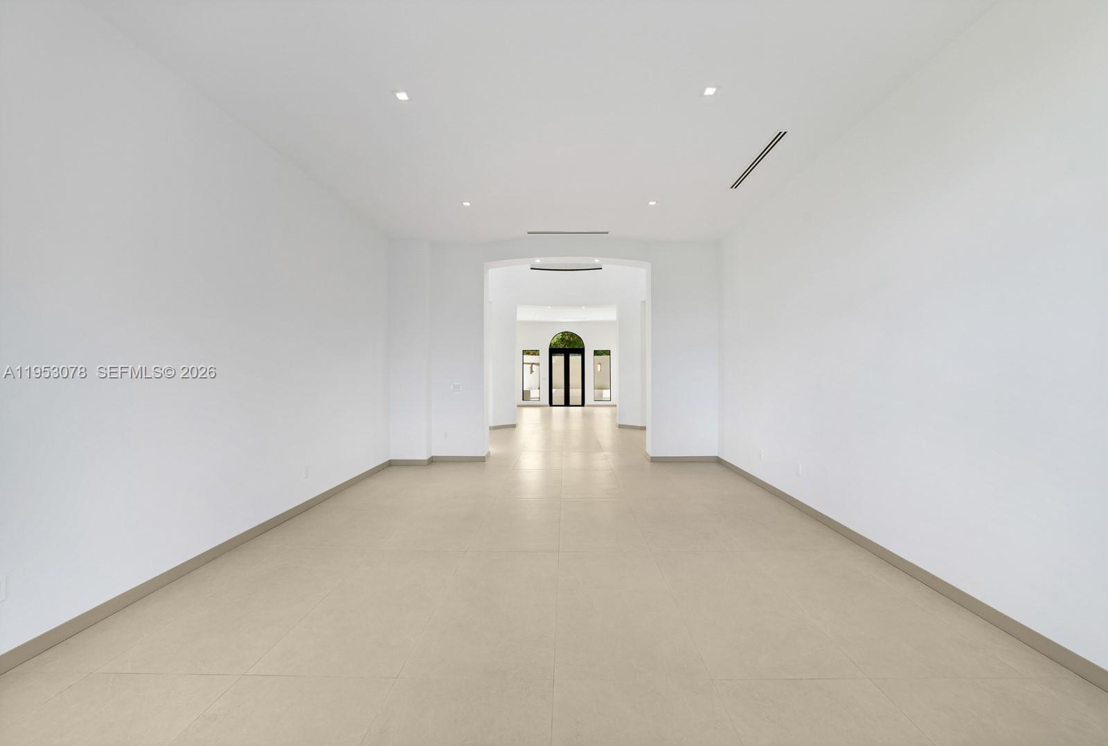 LINDBERGH'S LANDING - Residential