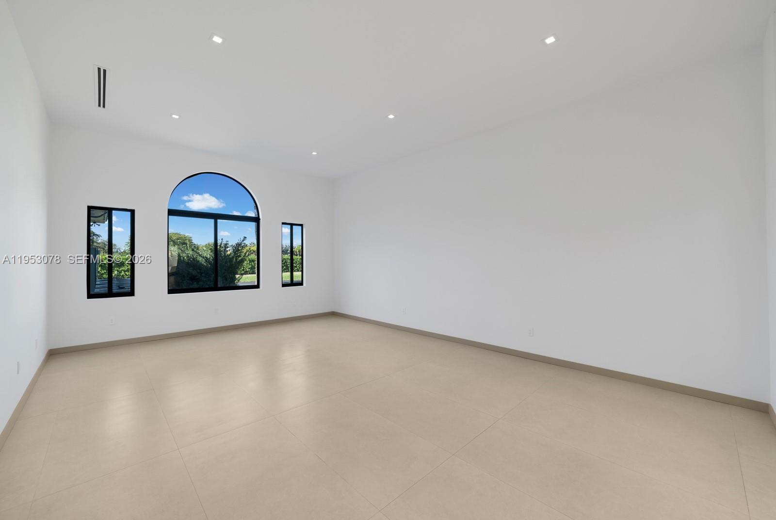 LINDBERGH'S LANDING - Residential