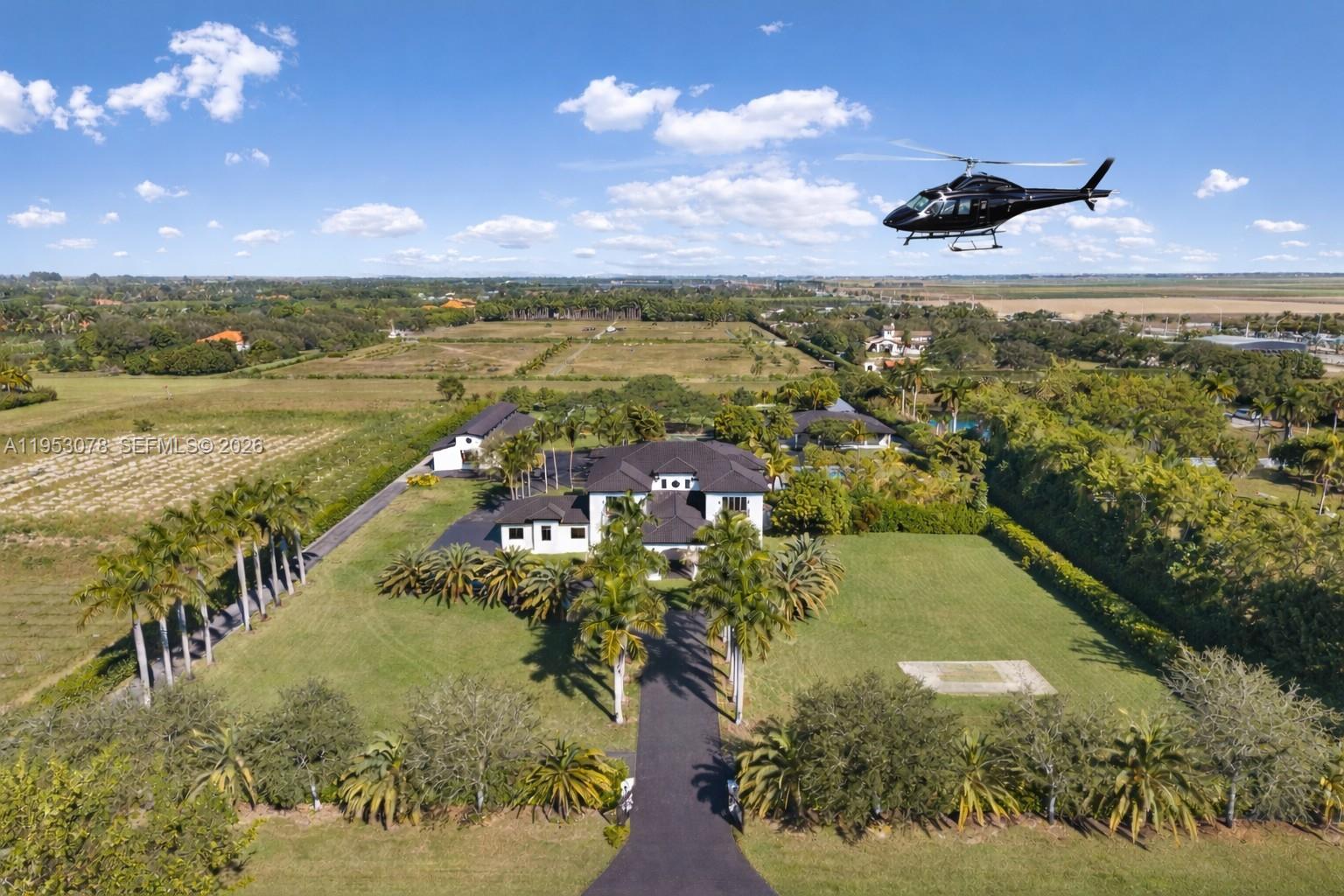 LINDBERGH'S LANDING - Residential