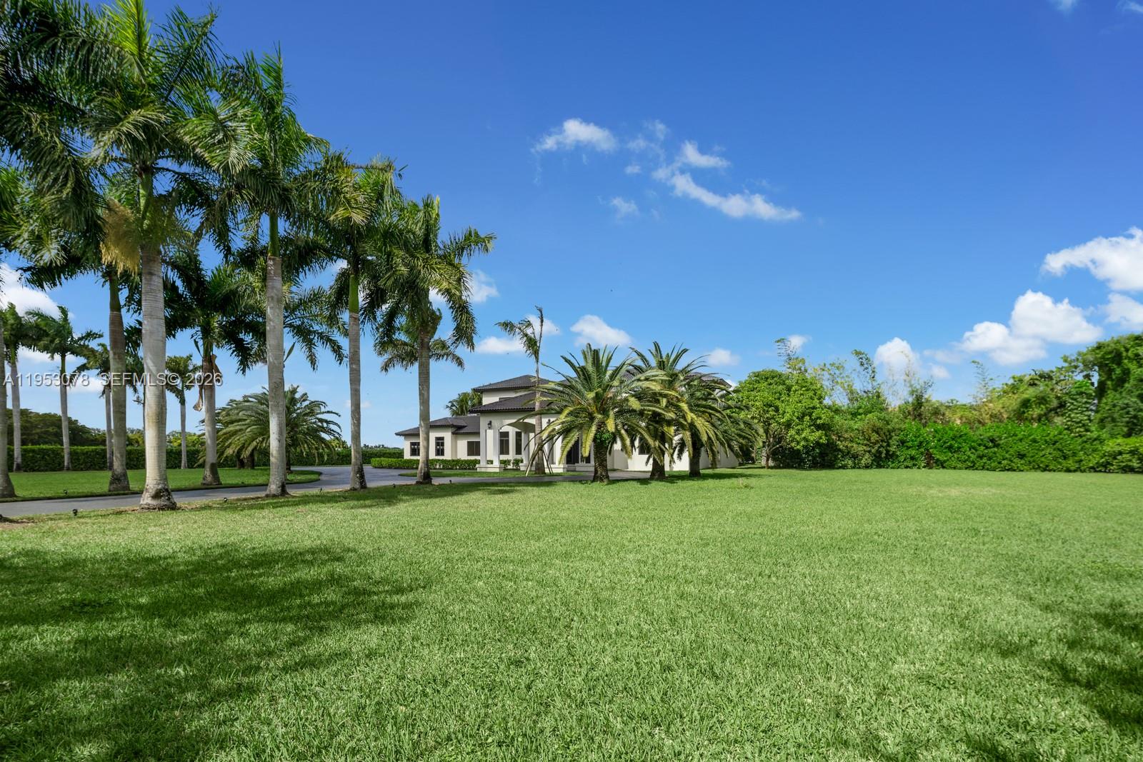 LINDBERGH'S LANDING - Residential