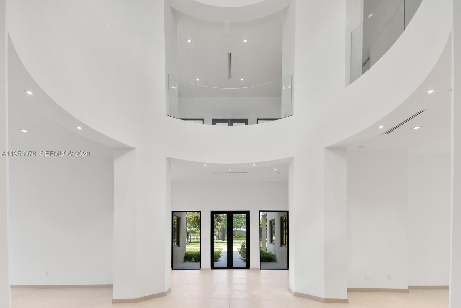 LINDBERGH'S LANDING - Residential