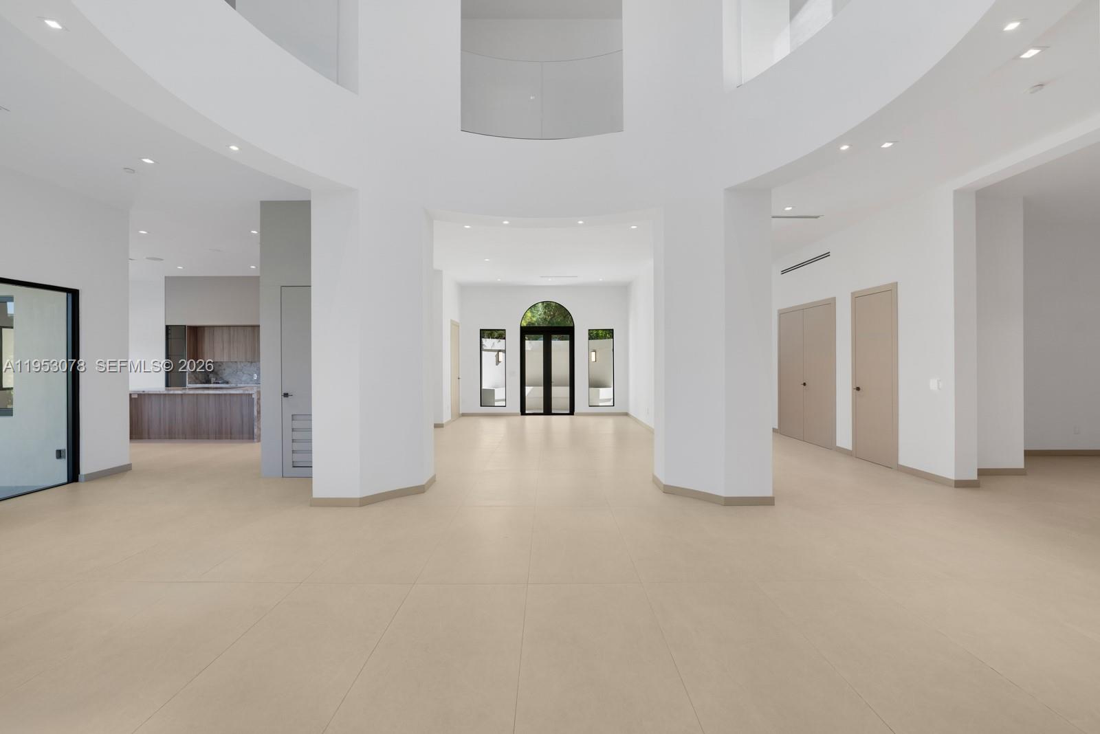 LINDBERGH'S LANDING - Residential