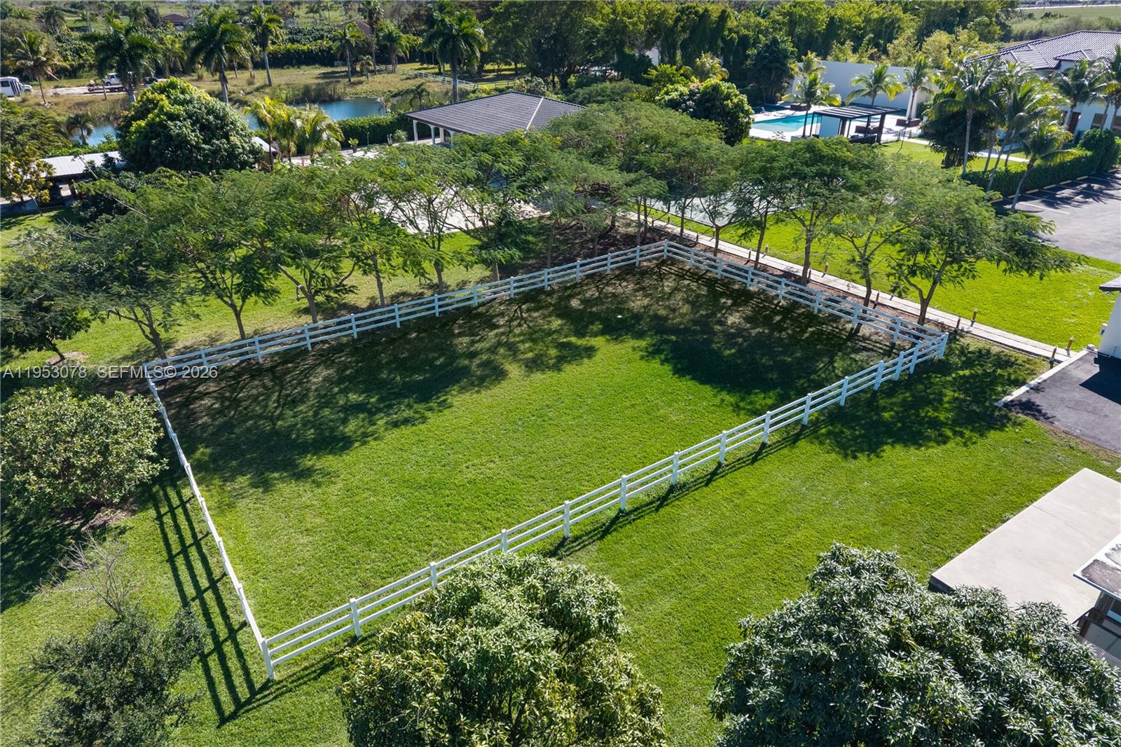 LINDBERGH'S LANDING - Residential