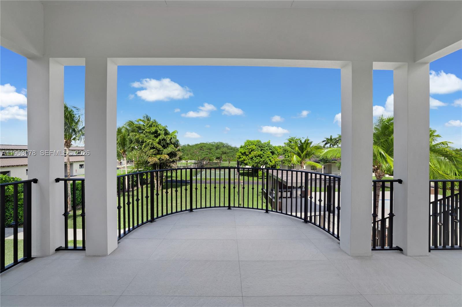 LINDBERGH'S LANDING - Residential