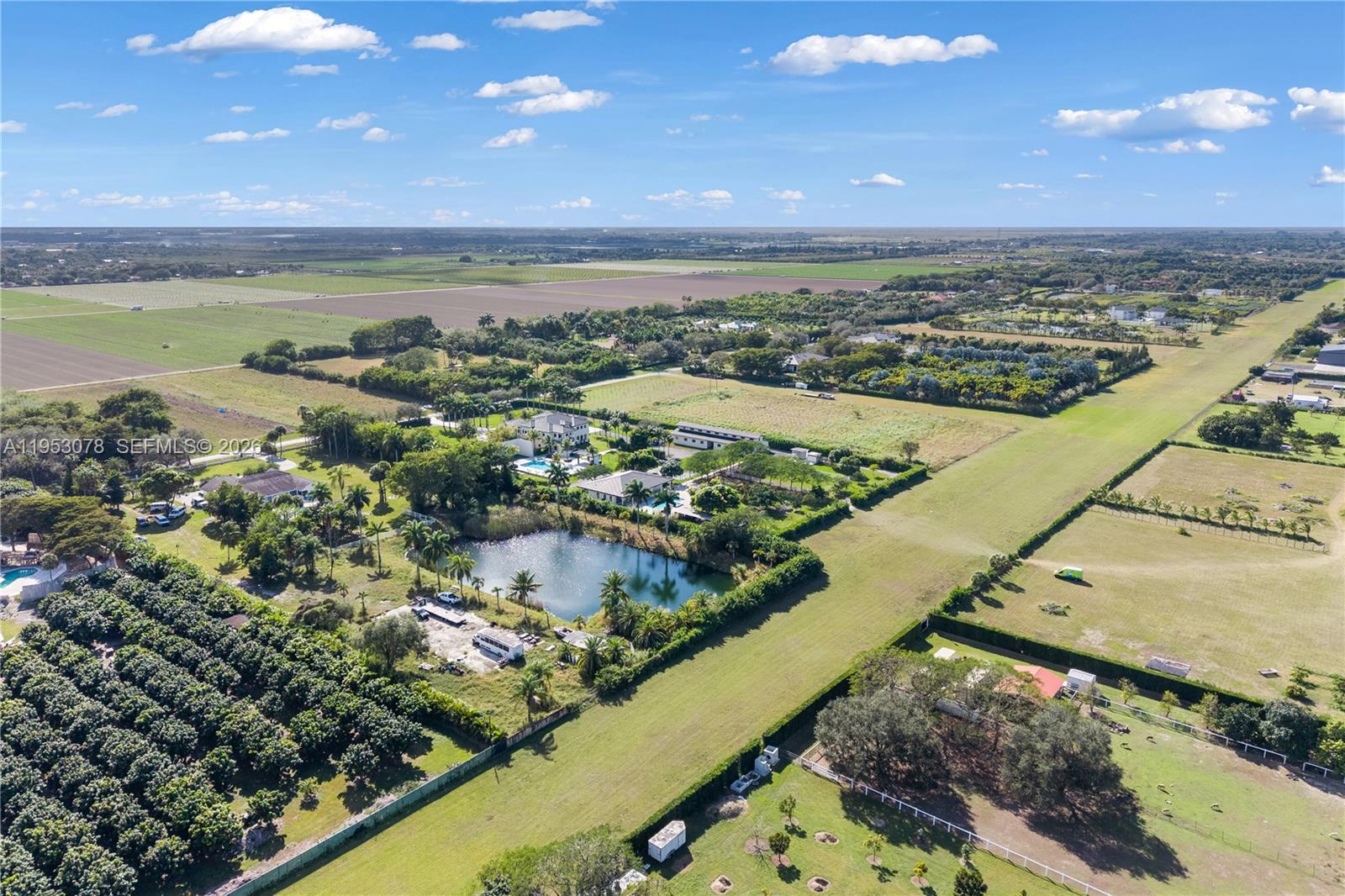 LINDBERGH'S LANDING - Residential