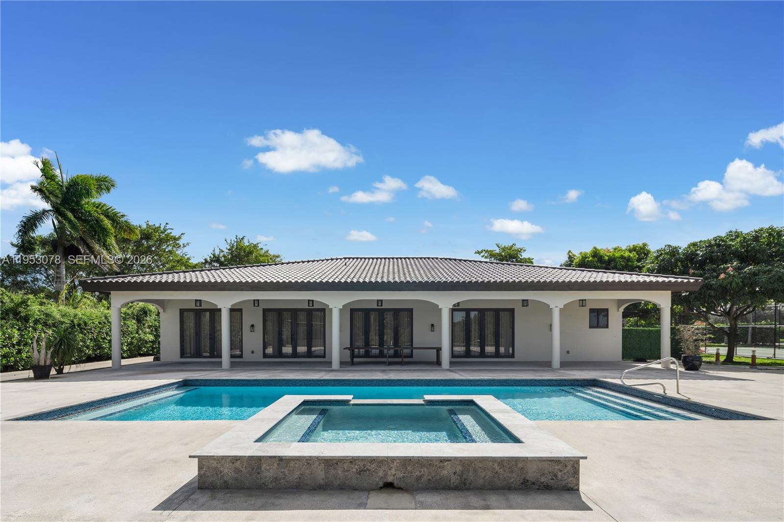 LINDBERGH'S LANDING - Residential