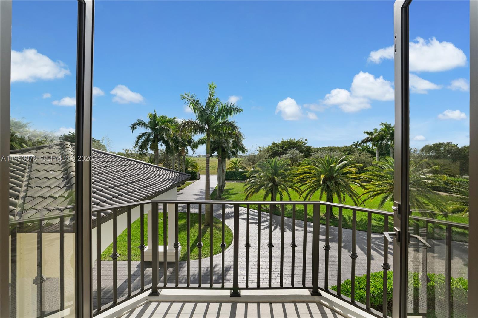 LINDBERGH'S LANDING - Residential