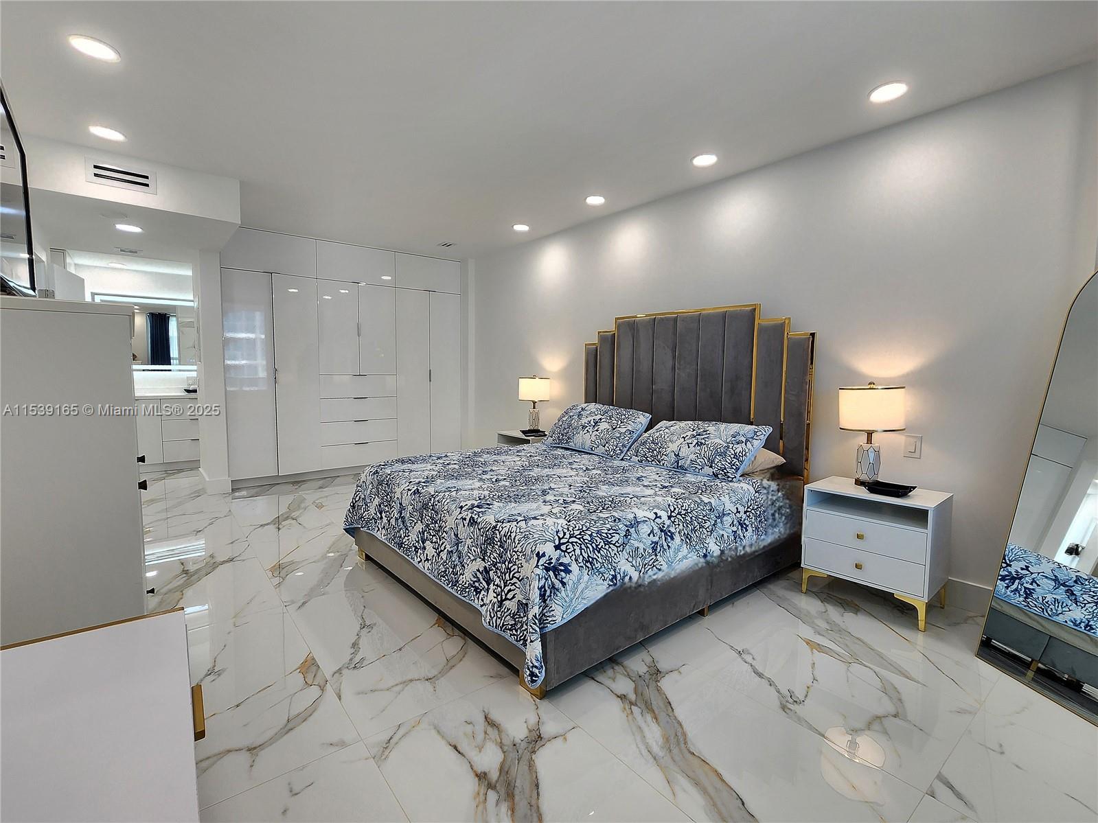 ALEXANDER TOWERS CONDO - Residential Lease