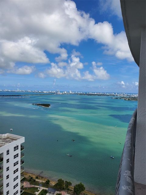 1750 N Bayshore Dr 4407 Miami FL 33132