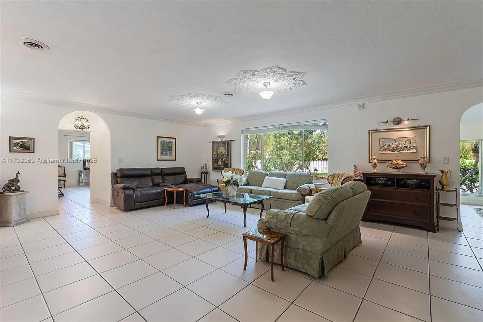 Pinecrest, Florida 33156, United States, 5 Bedrooms Bedrooms, ,3 BathroomsBathrooms,Residential,Active,118779