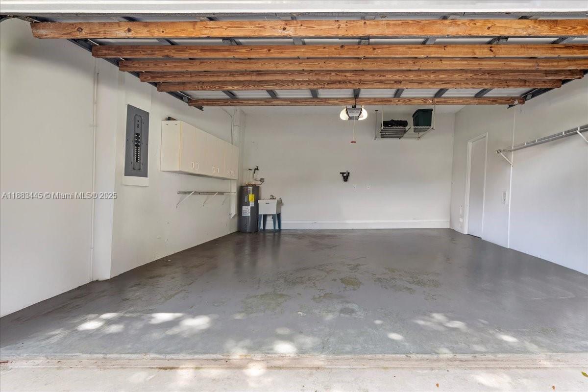 KEYS-GATE NO 1 - Residential