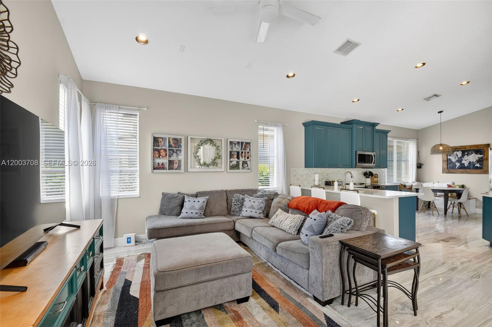 VILLAGES OF WINDSOR 3 - Residential