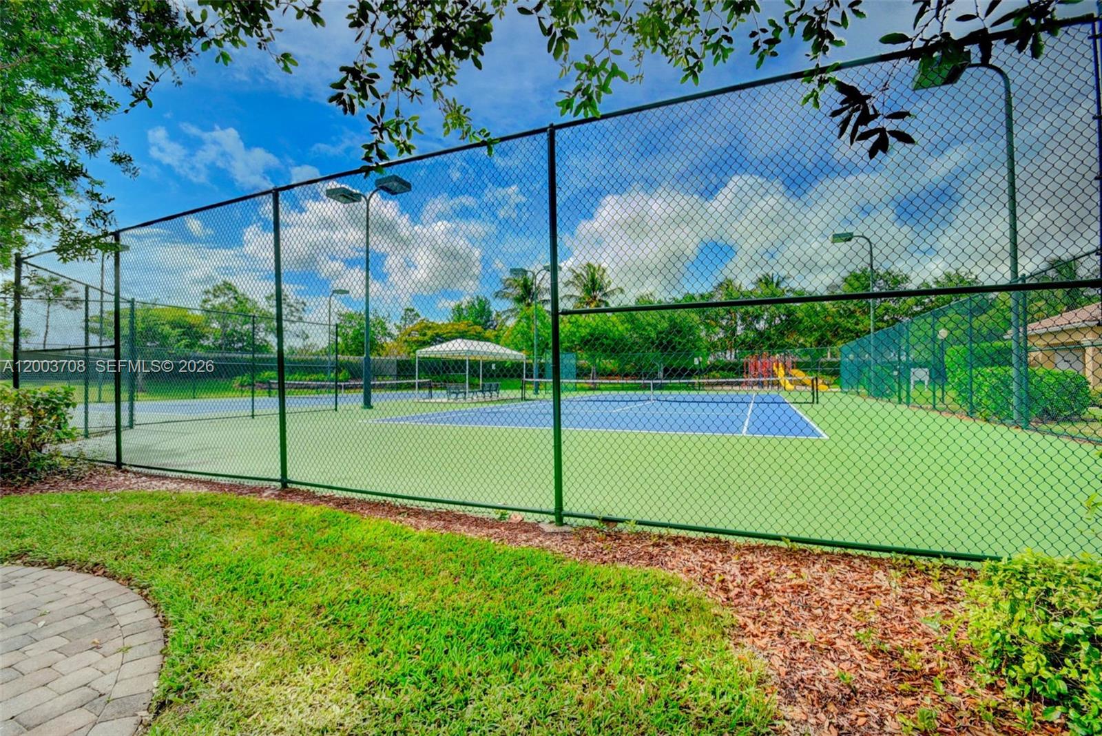 VILLAGES OF WINDSOR 3 - Residential