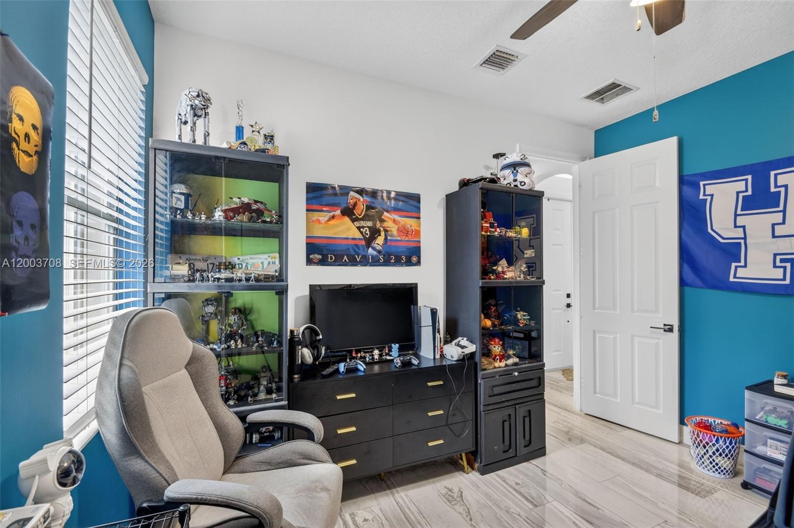 VILLAGES OF WINDSOR 3 - Residential