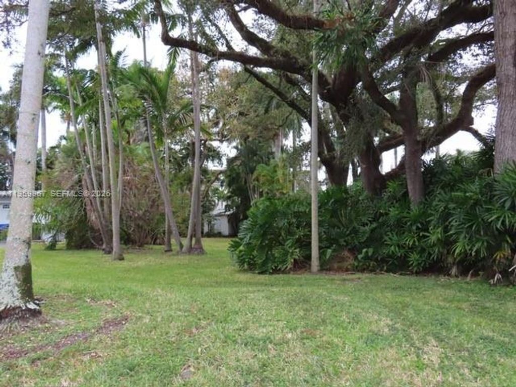 Photo of 1316 SW 20 St, Fort Lauderdale, FL 33315 (MLS # A11959867)